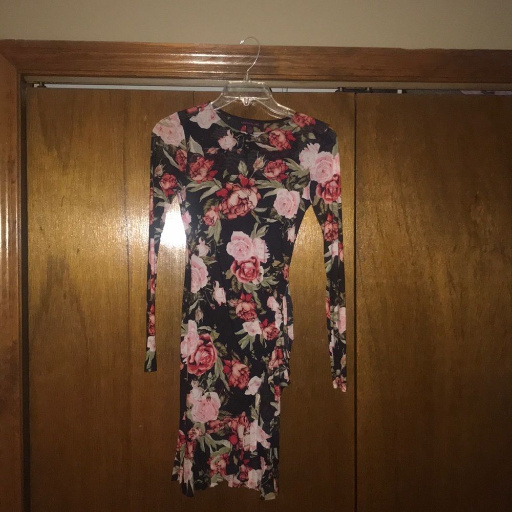 Sexy floral dress. Worn once!